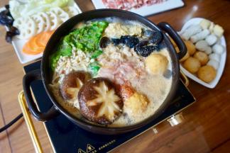 有菜有肉有菌类，好满足的感觉哦～