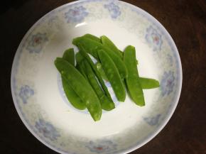 荷兰豆去老筋洗净