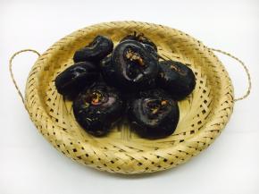 将清洗干净的荸荠沥干水分。