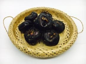 将清洗干净的荸荠沥干水分。