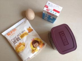 准备做班戟皮的材料