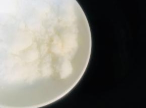 放入绵白糖