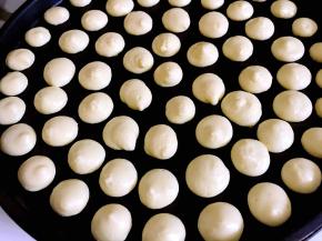 盖上盖子焖半分钟，再开盖煎至表面变色即可