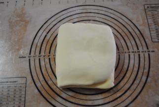 再折一次三折，静置15分钟左右