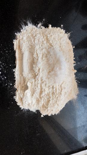 面粉加水慢慢拌开