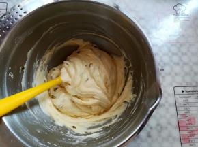 面糊充分搅拌到光滑的状态