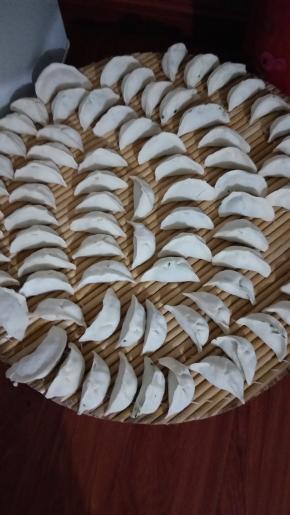 全部包好就开始烧开水