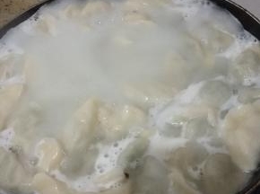 水开后开始下去饺子