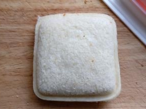 去掉模具，一个口袋吐司就成了