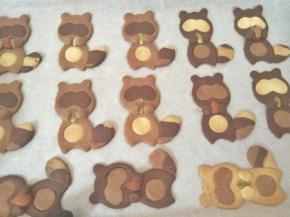 烤好的小浣熊拿出来晾凉