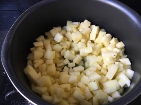 用黄油炒香
