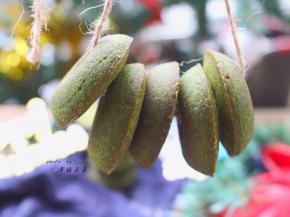 外壳脆脆的，很好吃！串成一串，哈哈