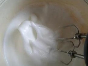 细泡时加入三分之一白糖