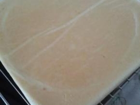 烤好后立即取出倒扣