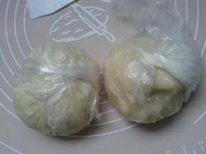 两种活好后用保鲜膜包好冷藏松弛30分钟