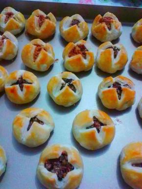 烤箱预热185度，中层上下火30分钟