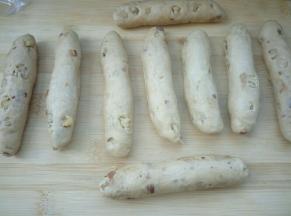 全部依次做好盖保鲜膜松弛10分钟