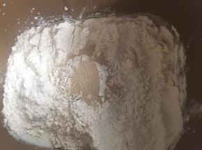 把所以主材料放入面包机中，启动imix程序30分钟