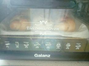 送入烤箱180度20分钟，（视自家烤箱脾气而定，我的温度时间只做参考）