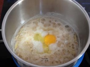 打入土鸡蛋；