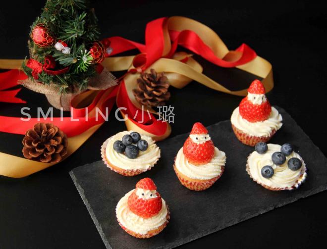 圣诞海绵杯子蛋糕