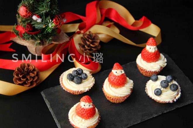 圣诞海绵杯子蛋糕