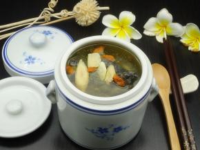 炖好后，放盐拌均即可；