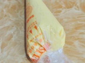 装入裱花袋中。