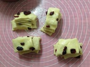 然后叠加成四等份
