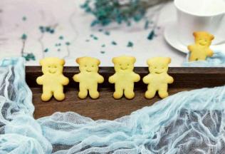 戴上隔热手套取出烤盘，美美的拍照(^_^)