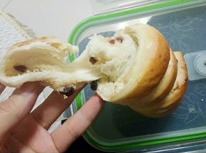 趁热先吃一个，松软香甜，半夜十二点的没忍住，都吃了