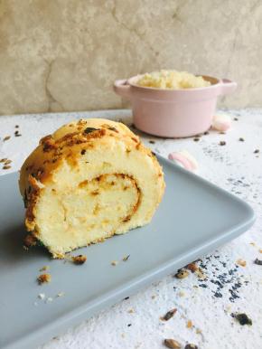 凉后，密封保存。