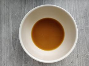 混合均匀，调成调料汁备用。