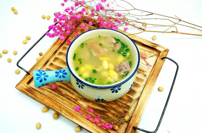 猪蹄黄豆汤