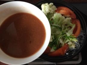 倒入调配好的酱汁