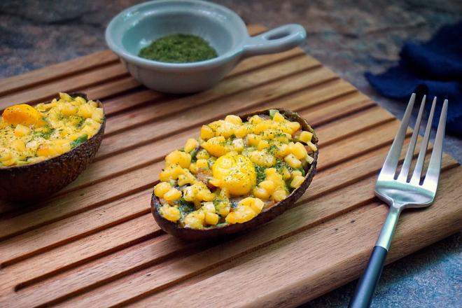 培根牛油果芝士焗蛋