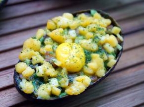 出炉后撒上青海苔碎