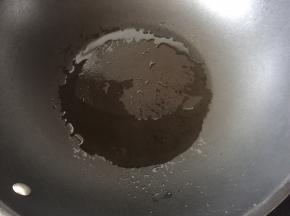 锅里热油