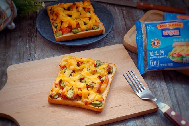 虾味牛油果芝士吐司