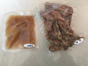 准备好干锅香酱和酱鸭