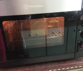 放入预热好的烤箱中层，175摄氏度上下火30分钟