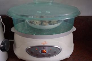 然后放入蒸锅里蒸15分钟即可