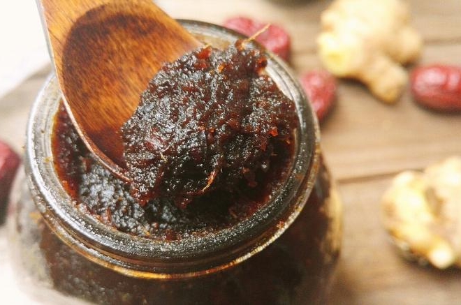 黑糖姜枣膏