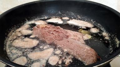 牛肉焯水的时候不用加盖。