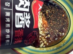 倒入烤肉酱