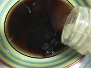 放入胡椒粉