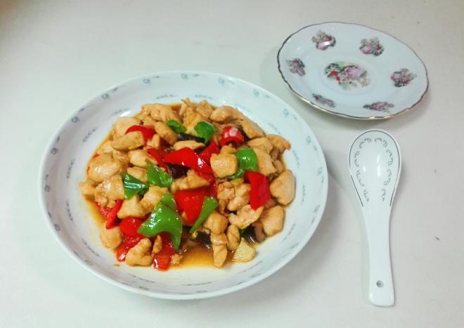 青红椒香菇鸡脯肉