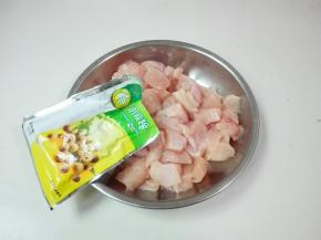 放少许白胡椒粉