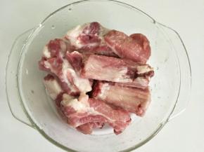 肋排洗净切大块