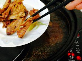 因为里面是开水，所以我们直接放入，孩子们特别喜欢吃，所以全放入